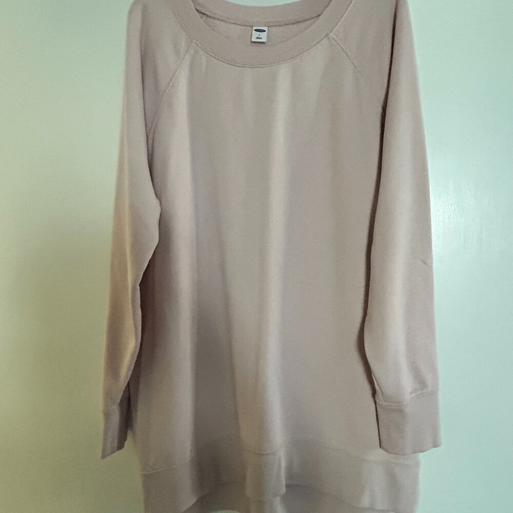 Oversized Old Navy sweatshirt